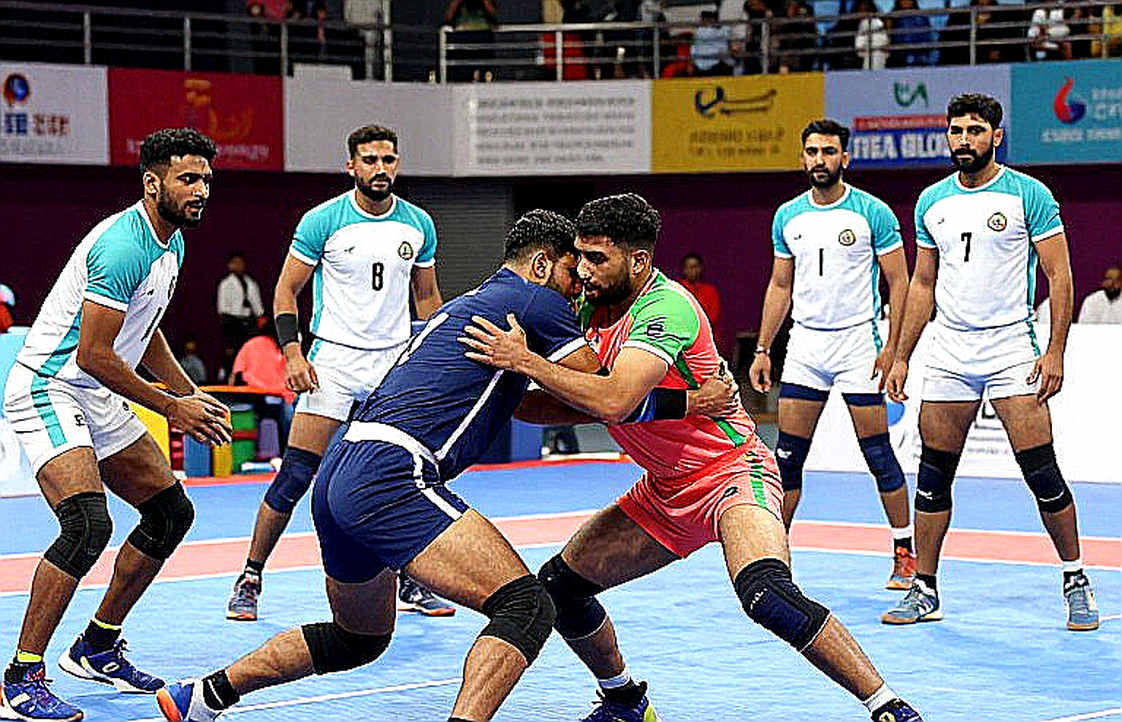 সোনাজয়ীদের ঘরে রেখে আহমেদাবাদে যে দল যাচ্ছে, তাকে 'সেরা দল' বলা মানে হিসাব লুকানো